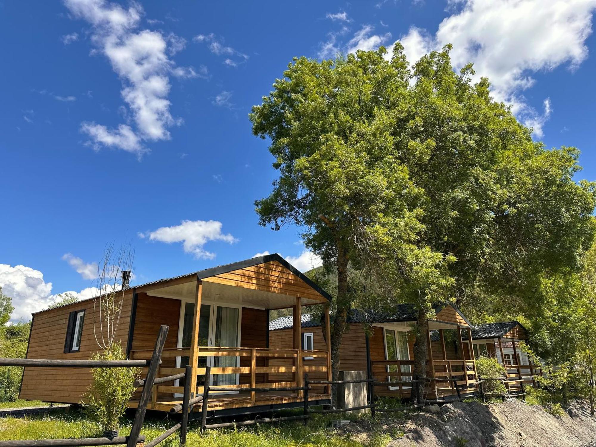 Bungalows Y Cabanas Solopuent Natur Castiello de Jaca Exterior foto
